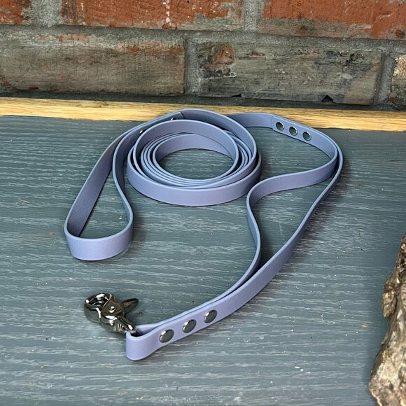 8' USA Biothane Standard Dog Leash w/Traffic Handle 5/8" width Trigger Snap - Picture 1 of 3
